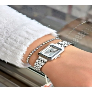 FERRUCCİ KESME CAMLI KARE GÜMÜŞ METAL KADIN KOL SAATİ