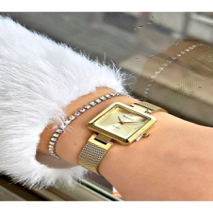 FERRUCCİ KARE GOLD HASIR KADIN KOL SAATİ