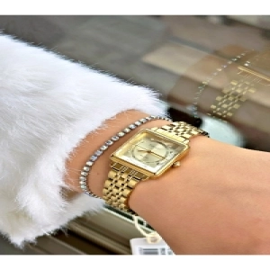 FERRUCCİ KARE KESME CAMLI RAKAMLARI TAŞLI GOLD METAL KADIN KOL SAATİ