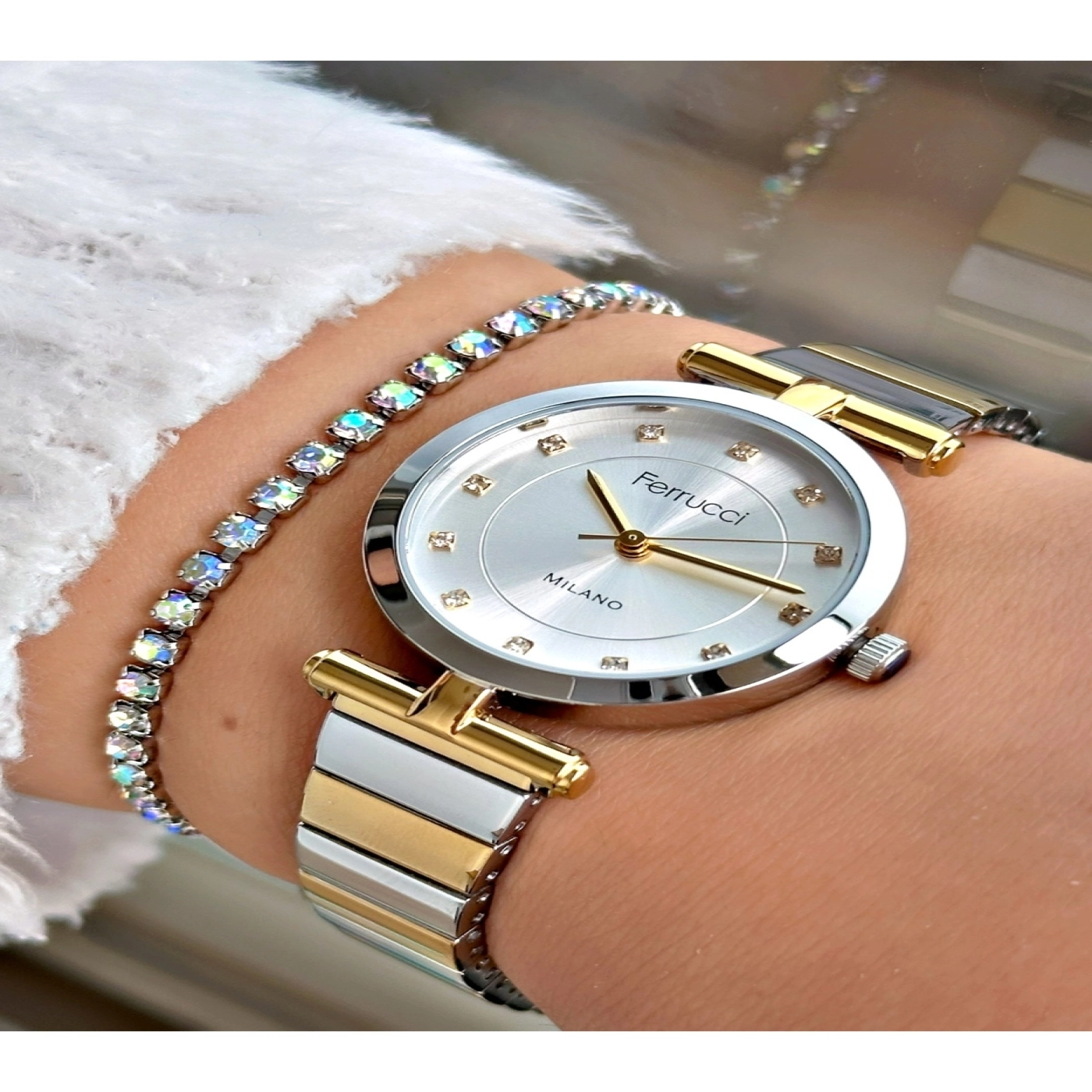 FERRUCCİ TAŞ RAKAMLI GOLD GÜMÜŞ METAL KADIN KOL SAATİ