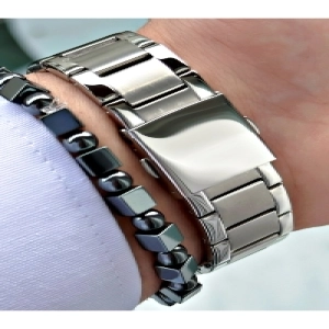 FERRUCCİ FUNCTION LACİVERT KADRANLI GÜMÜŞ METAL ERKEK KOL SAATİ