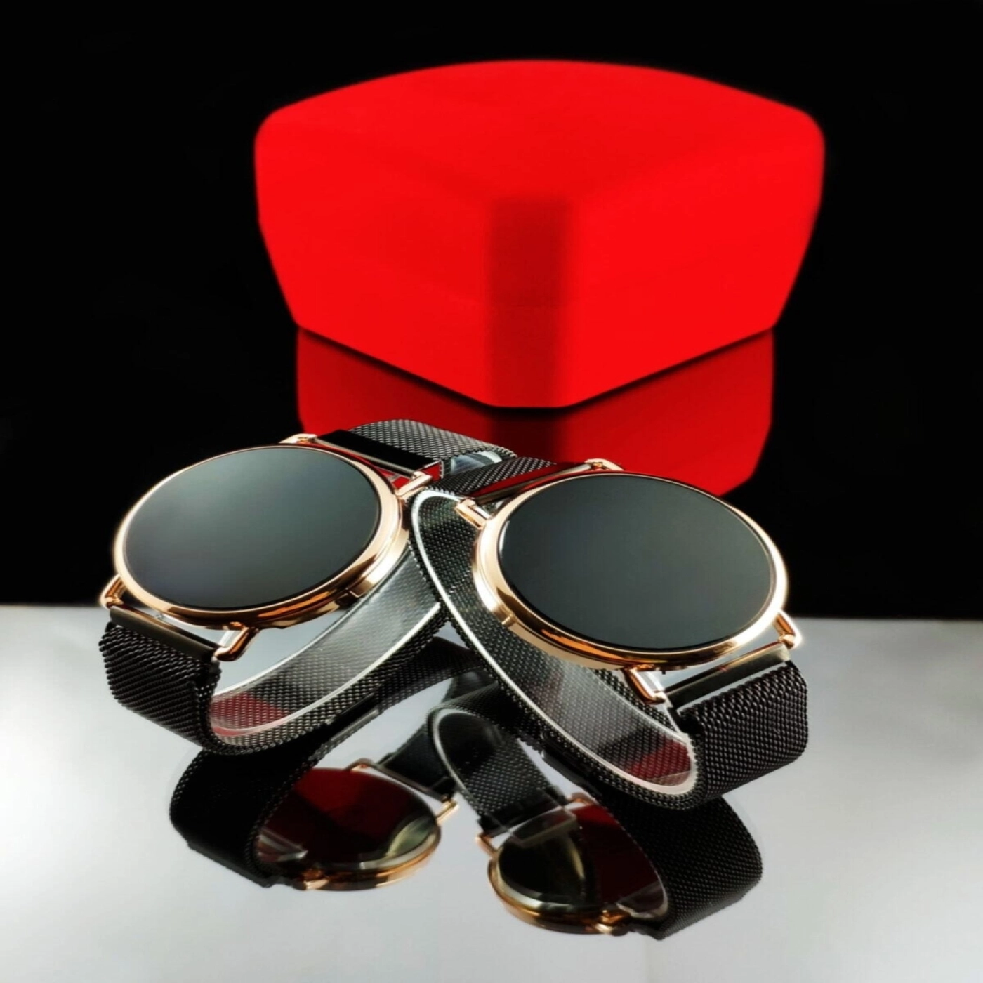 Sevgili Saati Özel Kırmızı Kadife Kutusunda Çift Kol Saati