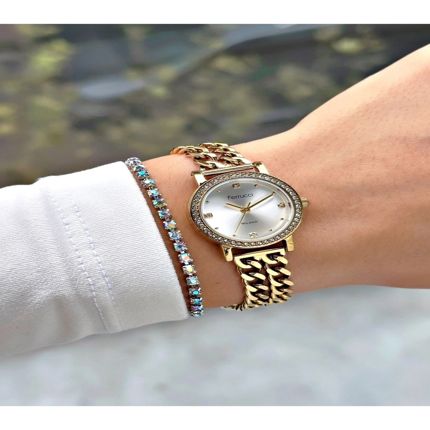 TAŞ RAKAM TAŞ BEZEL GÜMÜŞ KADRANLI GOLD METAL KADIN KOL SAATİ hover