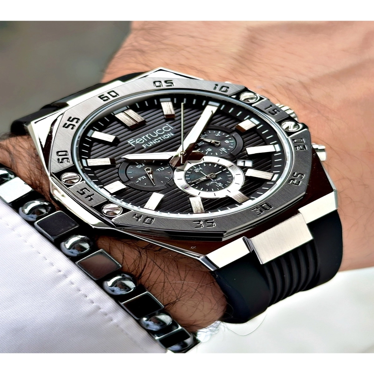FERRUCCİ TAKVİMLİ FUNCTION SİYAH KADRANLI SİLİKON ERKEK KOL SAATİ