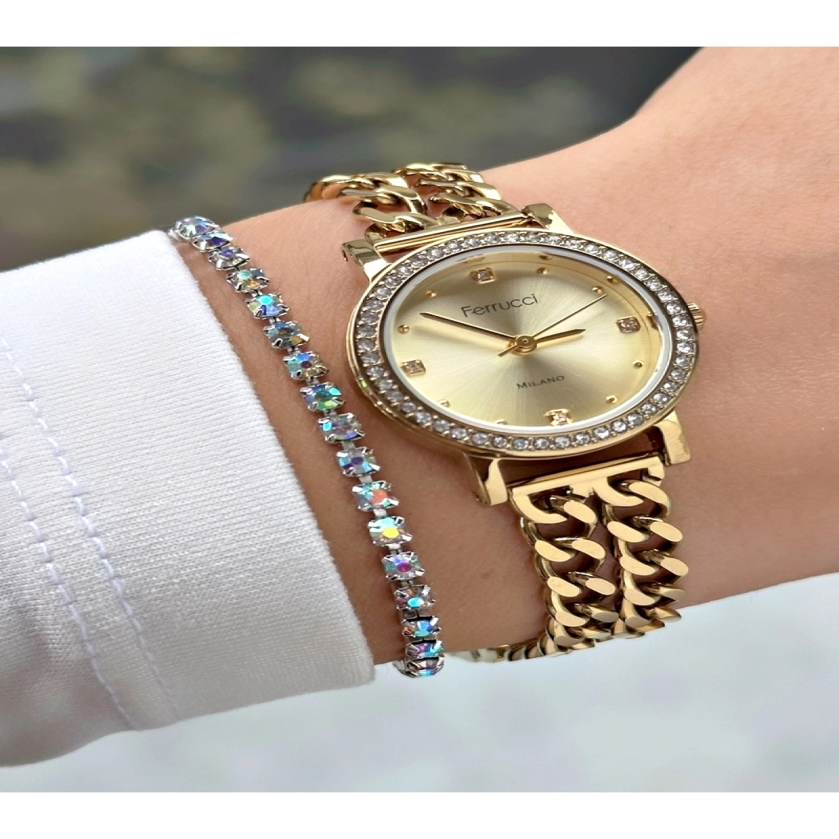 TAŞ RAKAM TAŞ BEZEL GOLD KADIN METAL KOL SAATİ