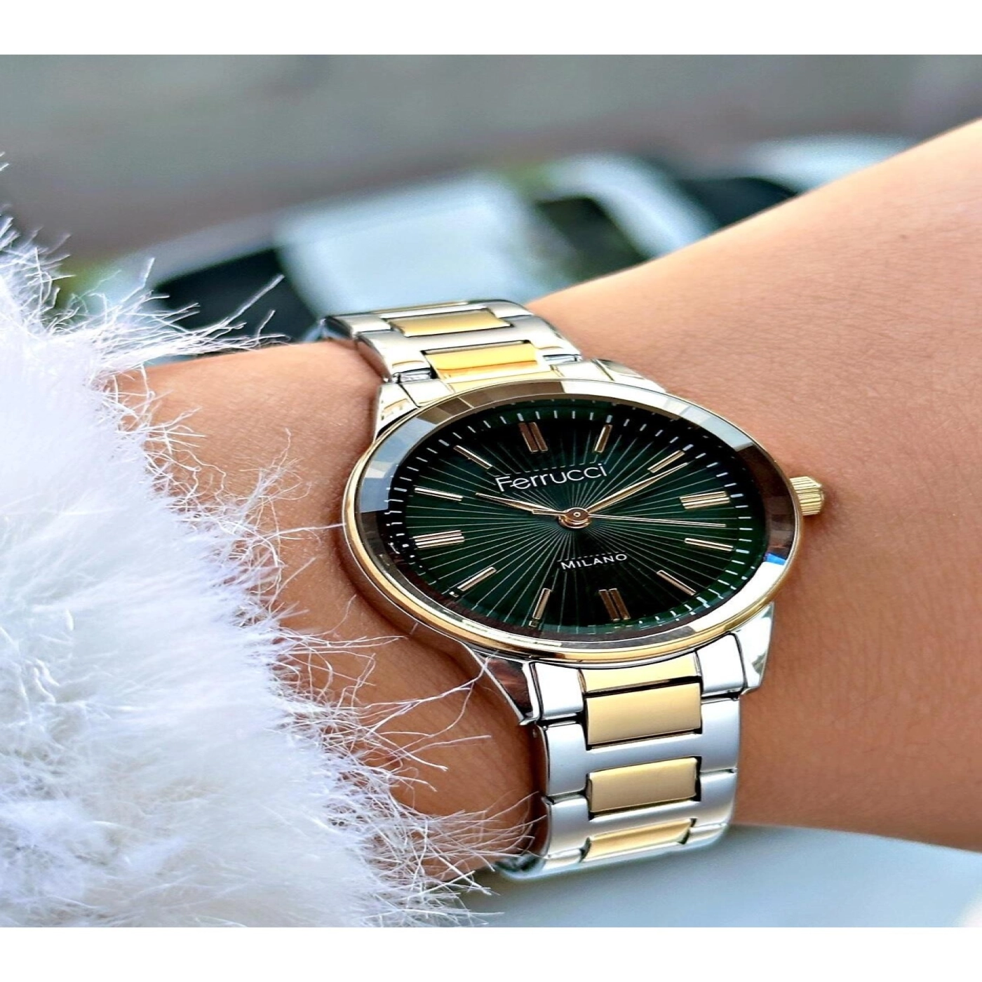 Altın - Gümüş Rengi Çelik Kordon Kadın Kol Saati 03386