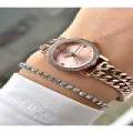 TAŞ RAKAMLI TAŞ BEZEL ZİNCİR KORDONLU ROSE KADIN METAL KOL SAATİ