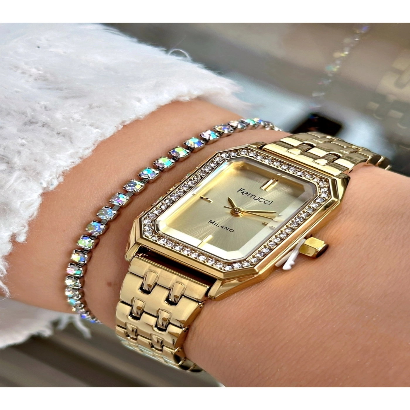 FERRUCCİ KARE TAŞLI GOLD METAL KADIN KOL SAATİ