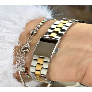 Taş Rakamlı Gold Gümüş Kare Metal Kadın Kol Saati