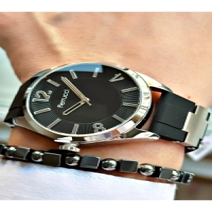 SİYAH KADRANLI SİYAH SİLİKON ERKEK KOL SAATİ