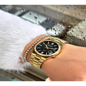 FERRUCCİ SİYAH KADRANLI TAKVİMLİ GOLD METAL KADIN KOL SAATİ