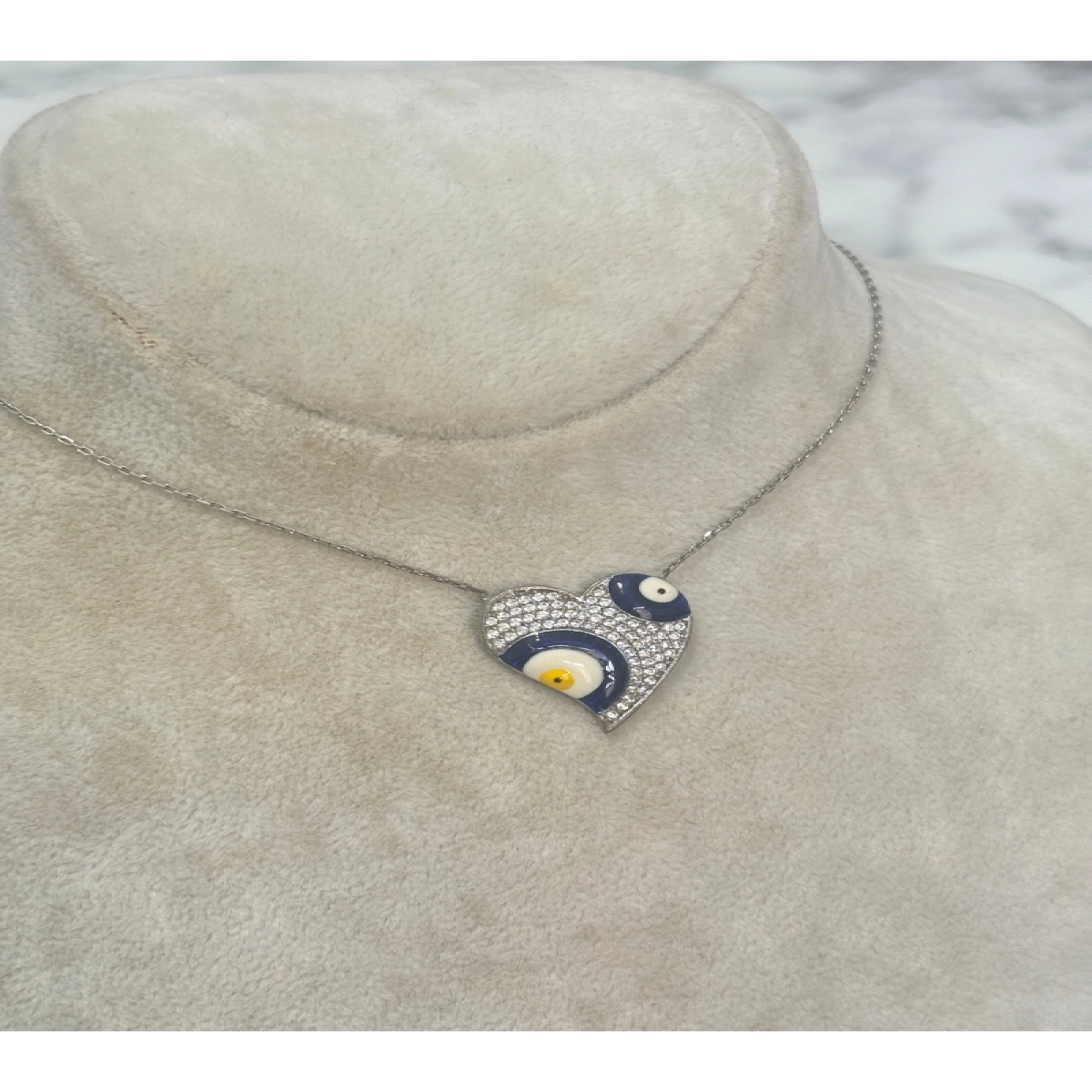 925 Ayar Gümüş Taşlı  Kalpli Nazar Boncuklu Modeli Gümüş Kolye