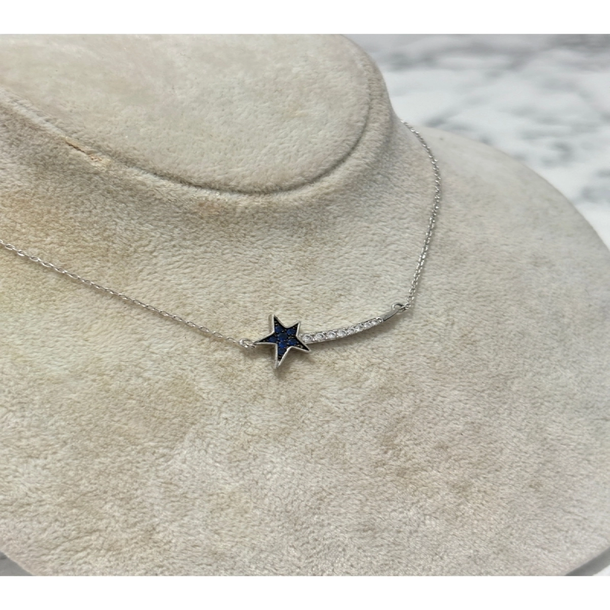 925 Ayar Gümüş Yıldız Taşlı Modeli Gümüş Kolye