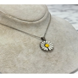 925 Ayar Gümüş Papatya  Modeli Gümüş Kolye