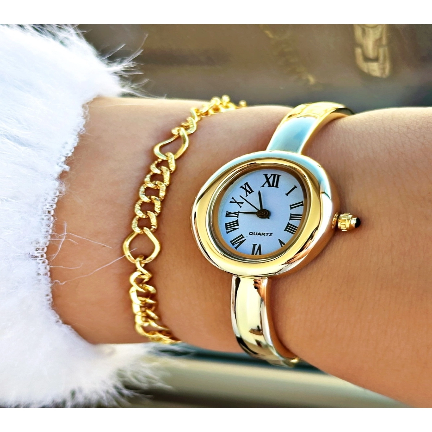 Premium Seri Özel Tasarım Lüks Seri Kelepçe Modeli Roma Rakamlı Kadın Kol Saati-Bileklik Hediyeli hover