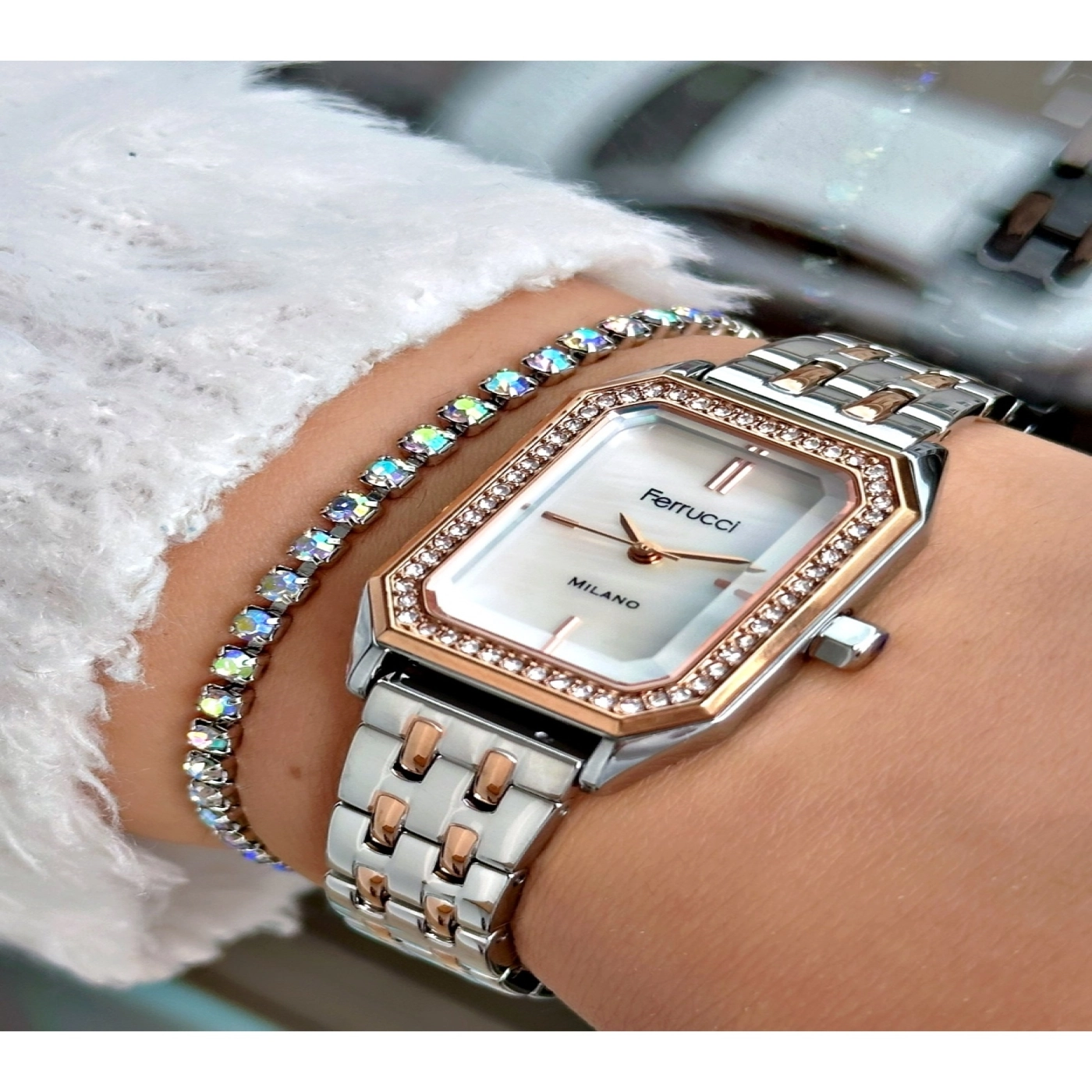 FERRUCCİ KARE TAŞLI ROSE GÜMÜŞ METAL KADIN KOL SAATİ