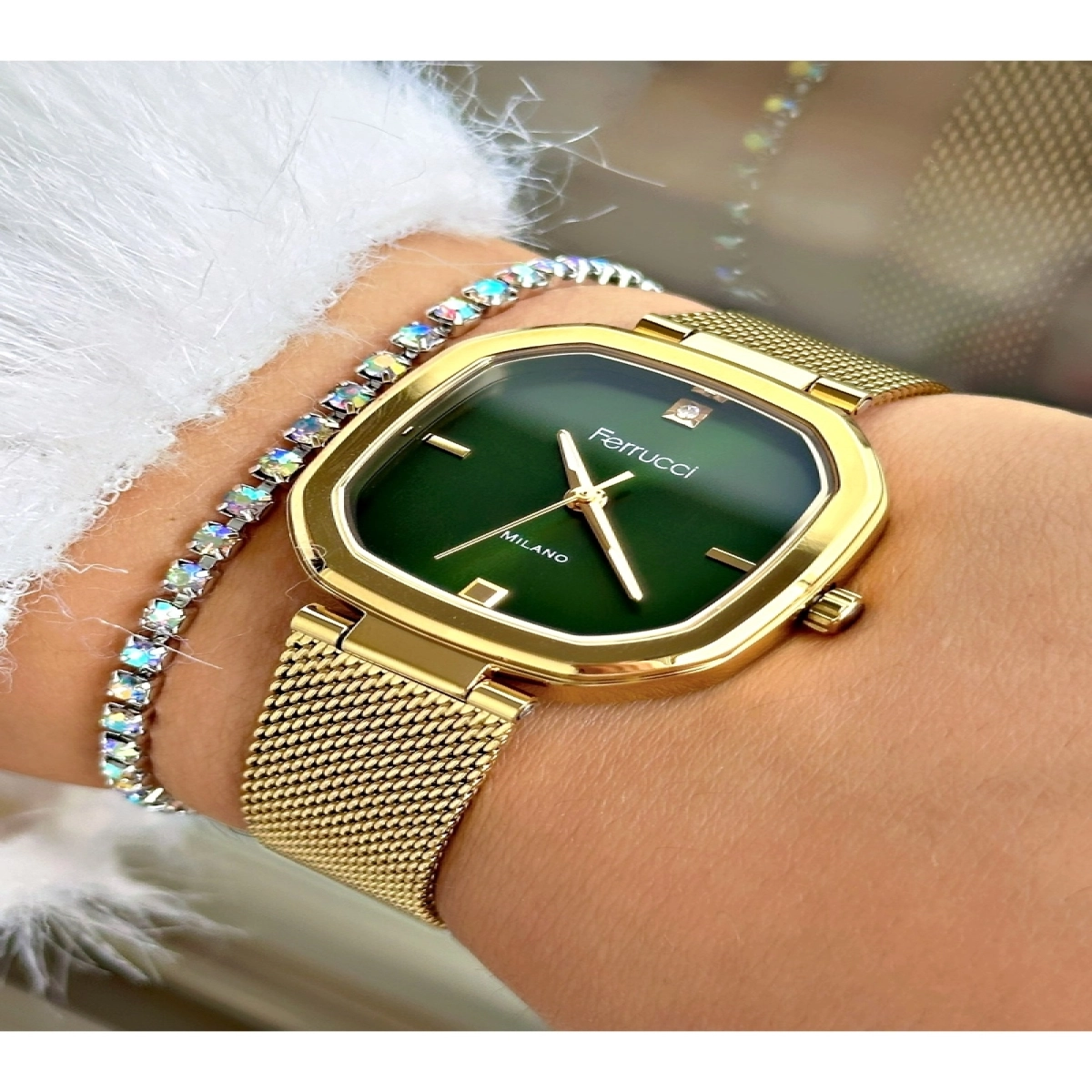 YEŞİL KADRANLI KARE GOLD KADIN HASIR KOL SAATİ