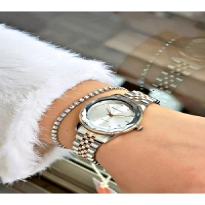 FERRUCCİ KESME CAMLI ROSE GÜMÜŞ METAL KADIN KOL SAATİ