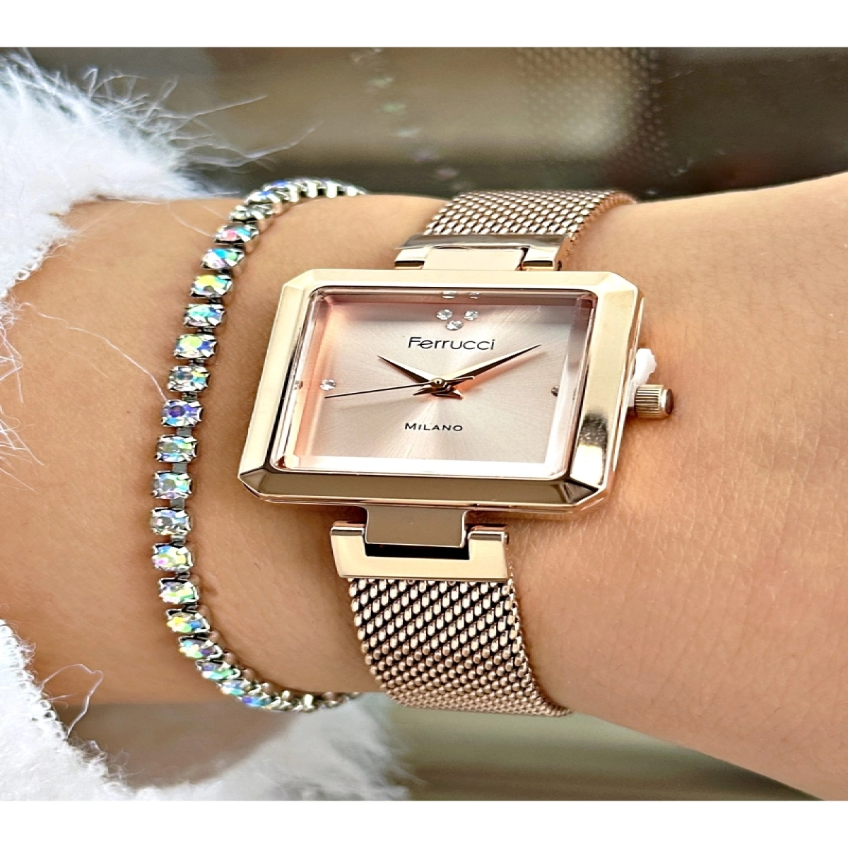 FERRUCCİ ROSE KARE HASIR KADIN KOL SAATİ