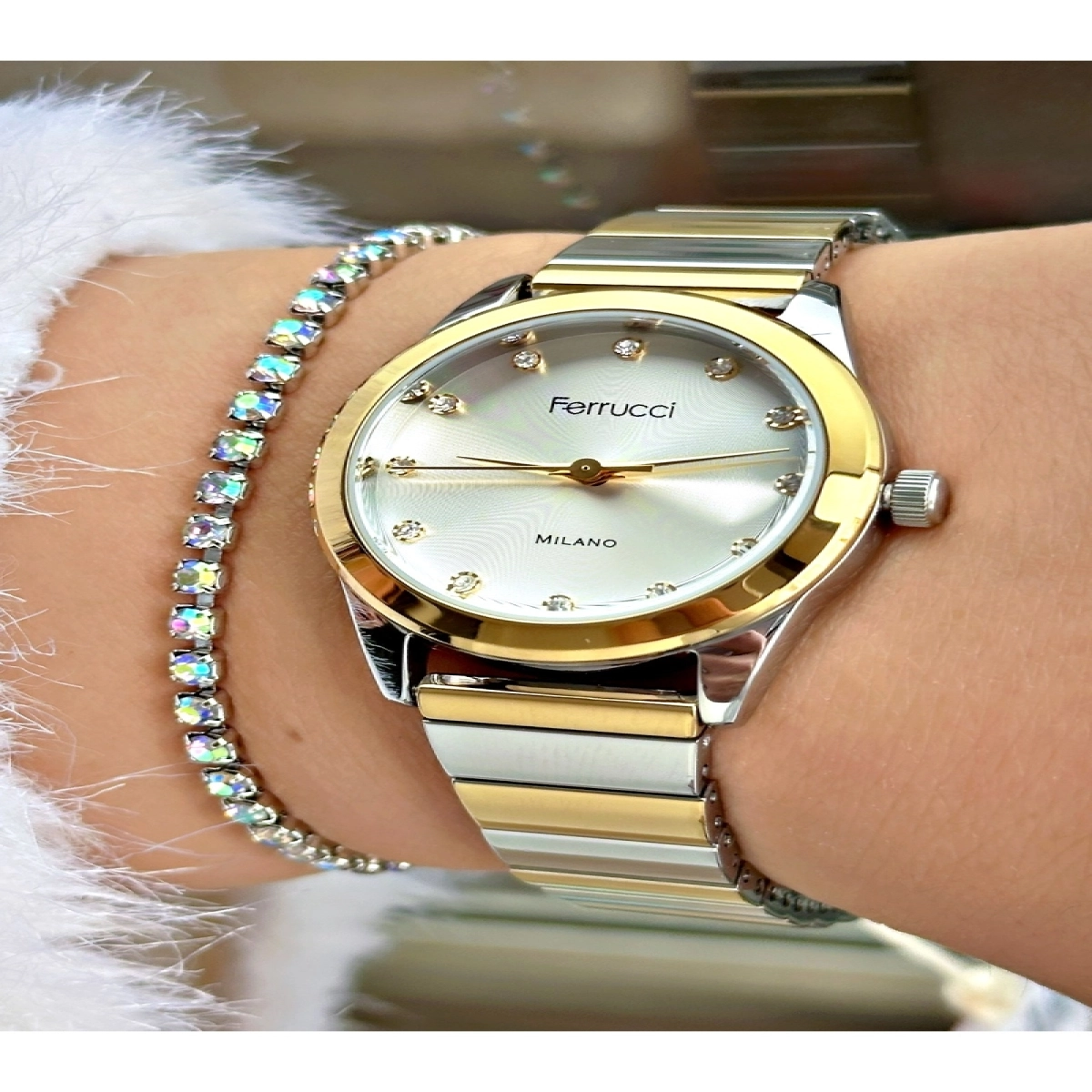 FERRUCCİ RAKAMLARI TAŞLI GOLD GÜMÜŞ METAL KADIN KOL SAATİ