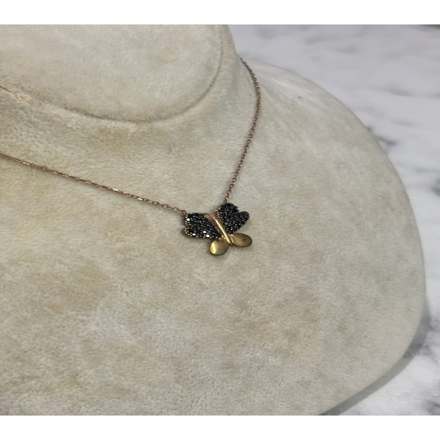 925 Ayar Gümüş Taşlı Kelebek Modeli Gümüş Kolye