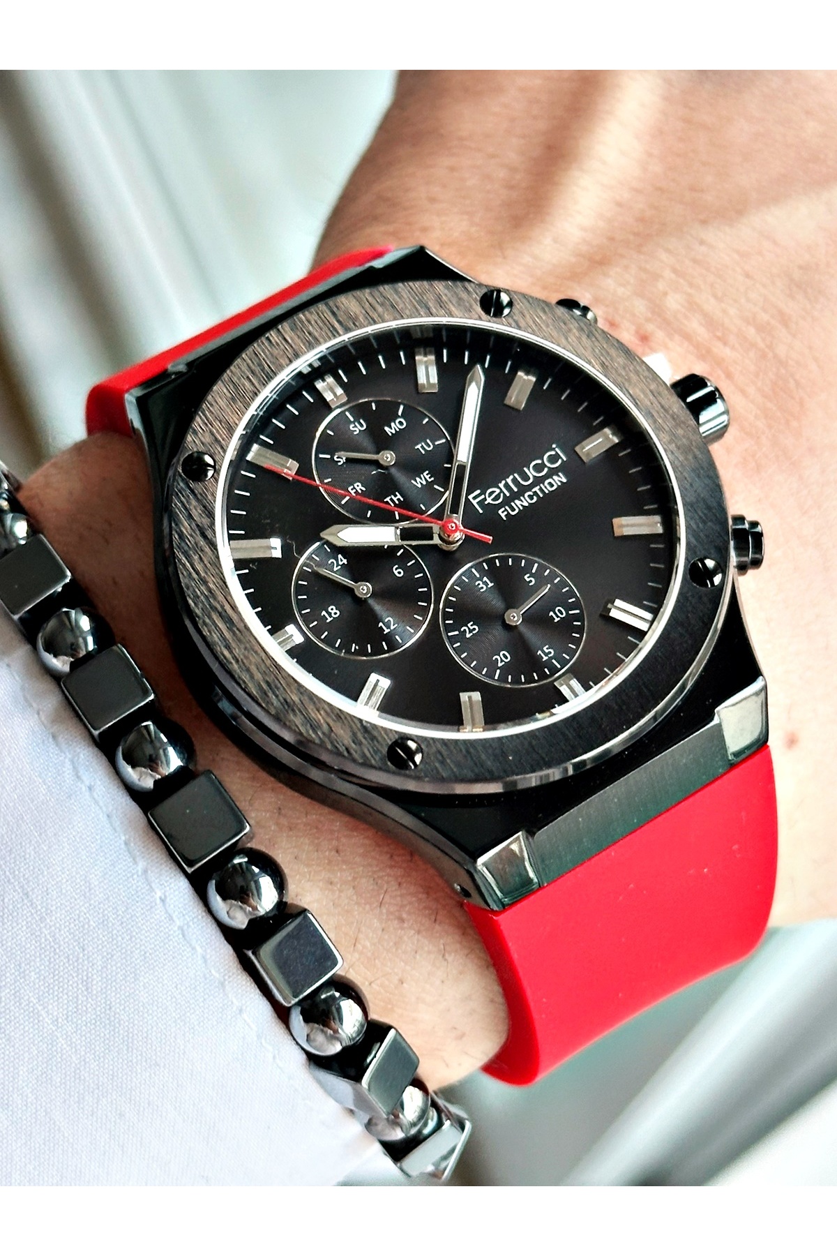 FUNCTION SİYAH KADRANLI KIRMIZI SİLİKON ERKEK KOL SAATİ
