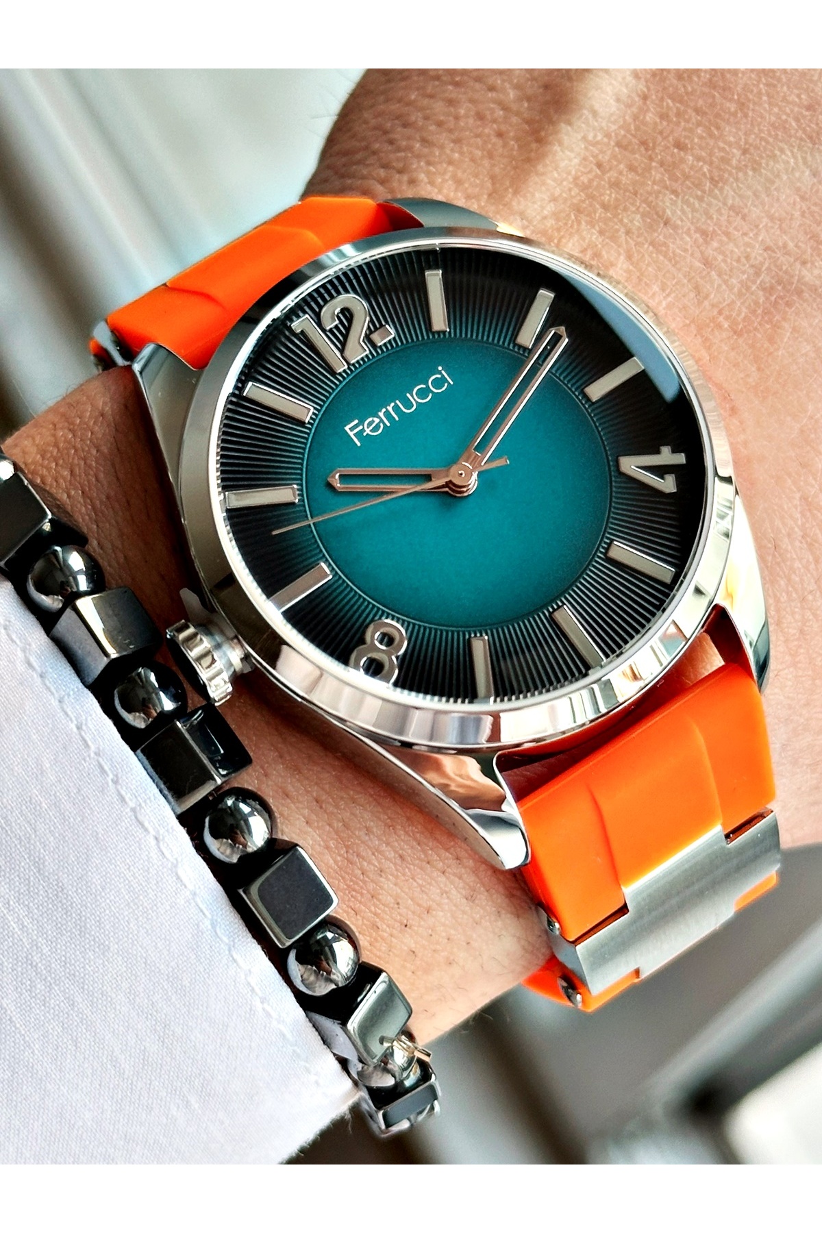 MAVİ KADRANLI TURUNCU SİLİKON ERKEK KOL SAATİ