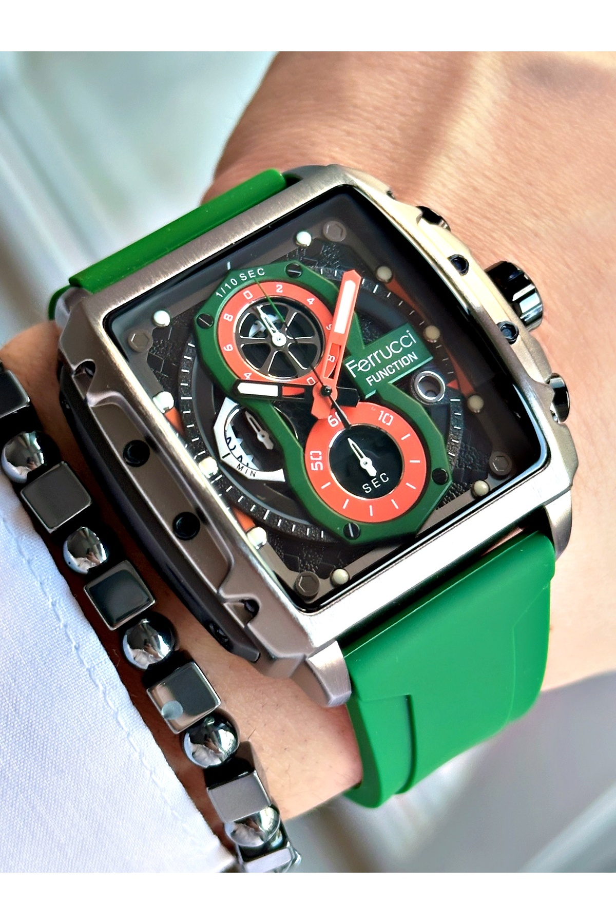 FUNCTION YEŞİL KADRANLI TAKVİMLİ KAREYEŞİL SİLİKON ERKEK KOL SAATİ