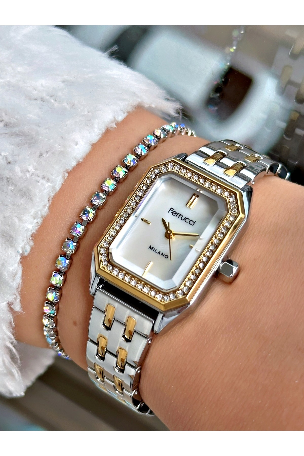 FERRUCCİ KARE TAŞLI GOLD GÜMÜŞ METAL KADIN KOL SAATİ