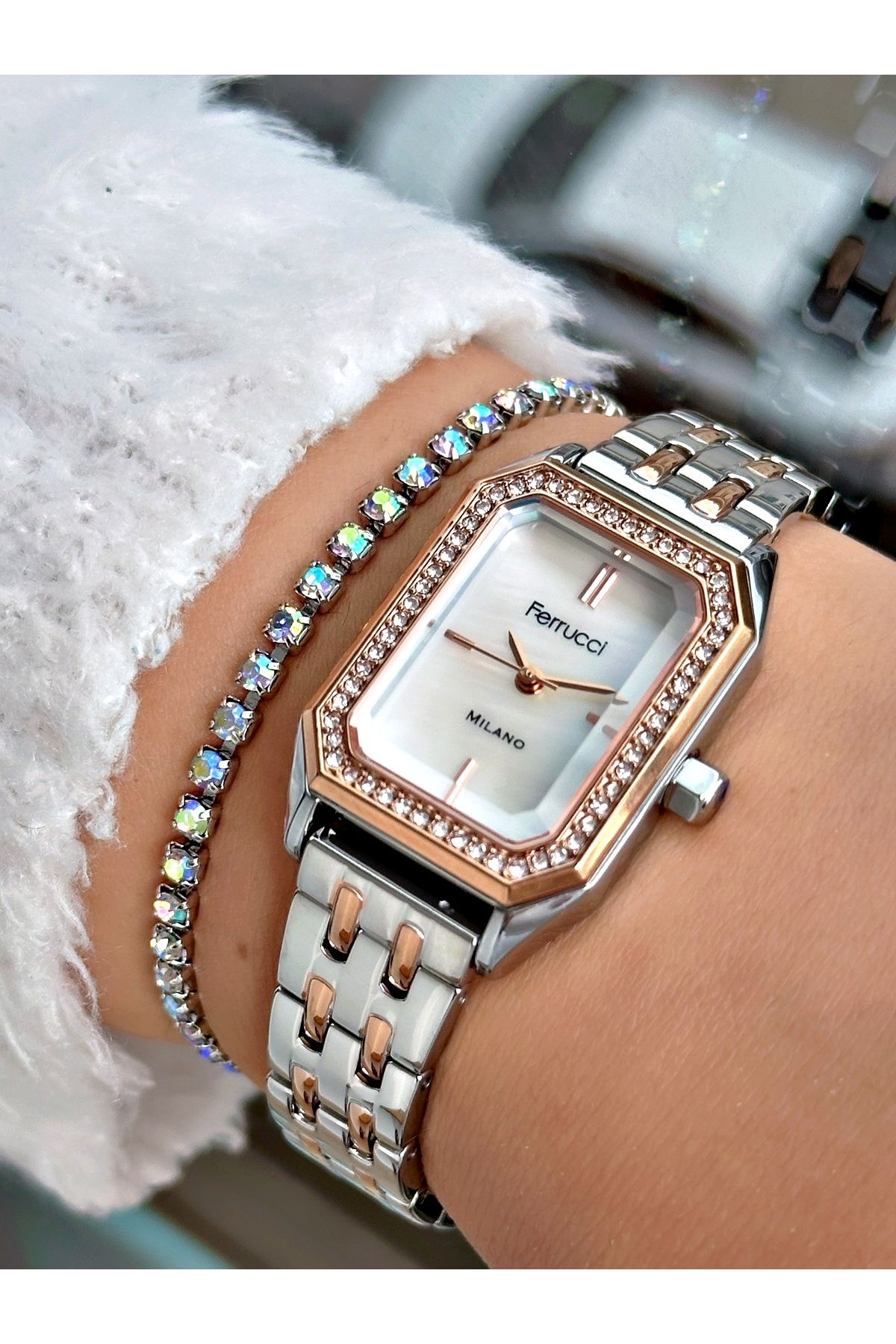 FERRUCCİ KARE TAŞLI ROSE GÜMÜŞ METAL KADIN KOL SAATİ