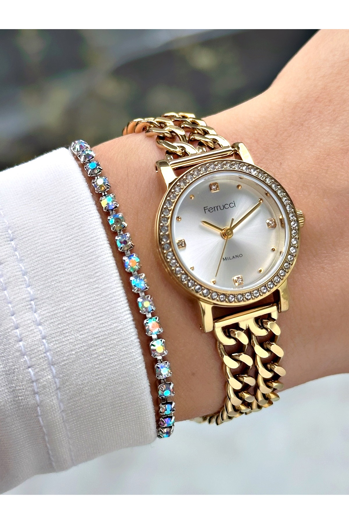 TAŞ RAKAM TAŞ BEZEL GÜMÜŞ KADRANLI GOLD METAL KADIN KOL SAATİ