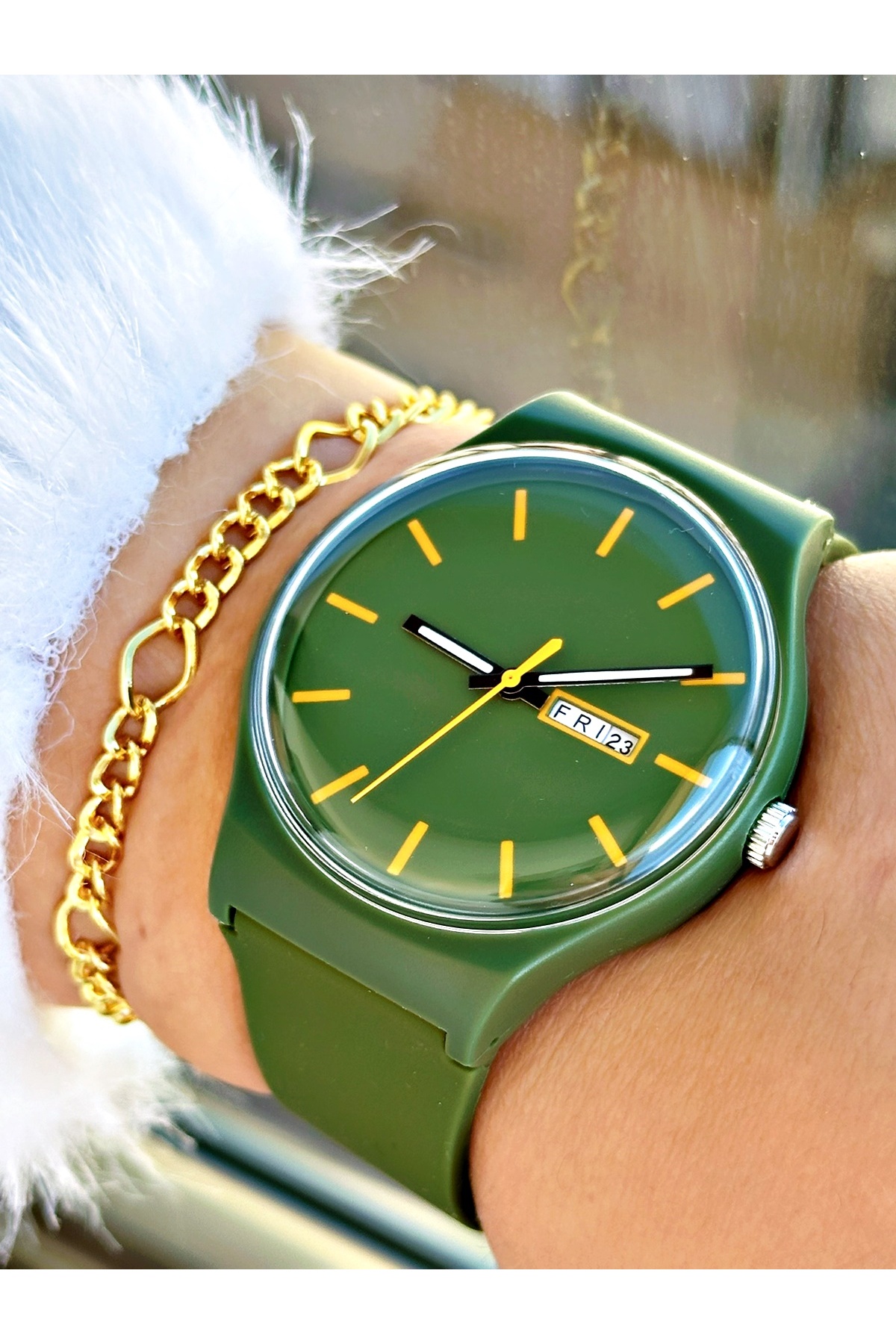 Özel Tasarım Lüks Silikon Kordon Premium Seri Takvimli Kadın Kol Saati-Bileklik Hediyeli