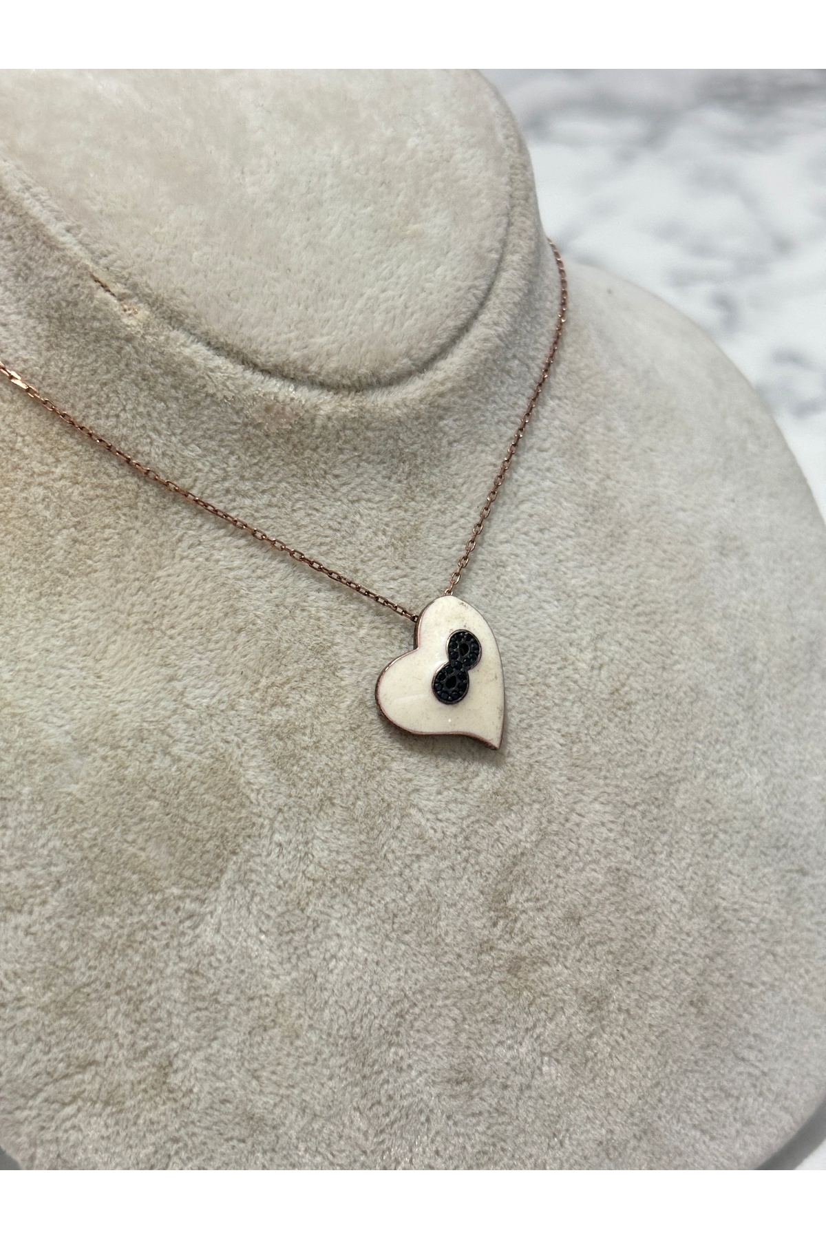 925 Ayar Gümüş Büyük Beyaz Kalpli Modeli Gümüş Kolye