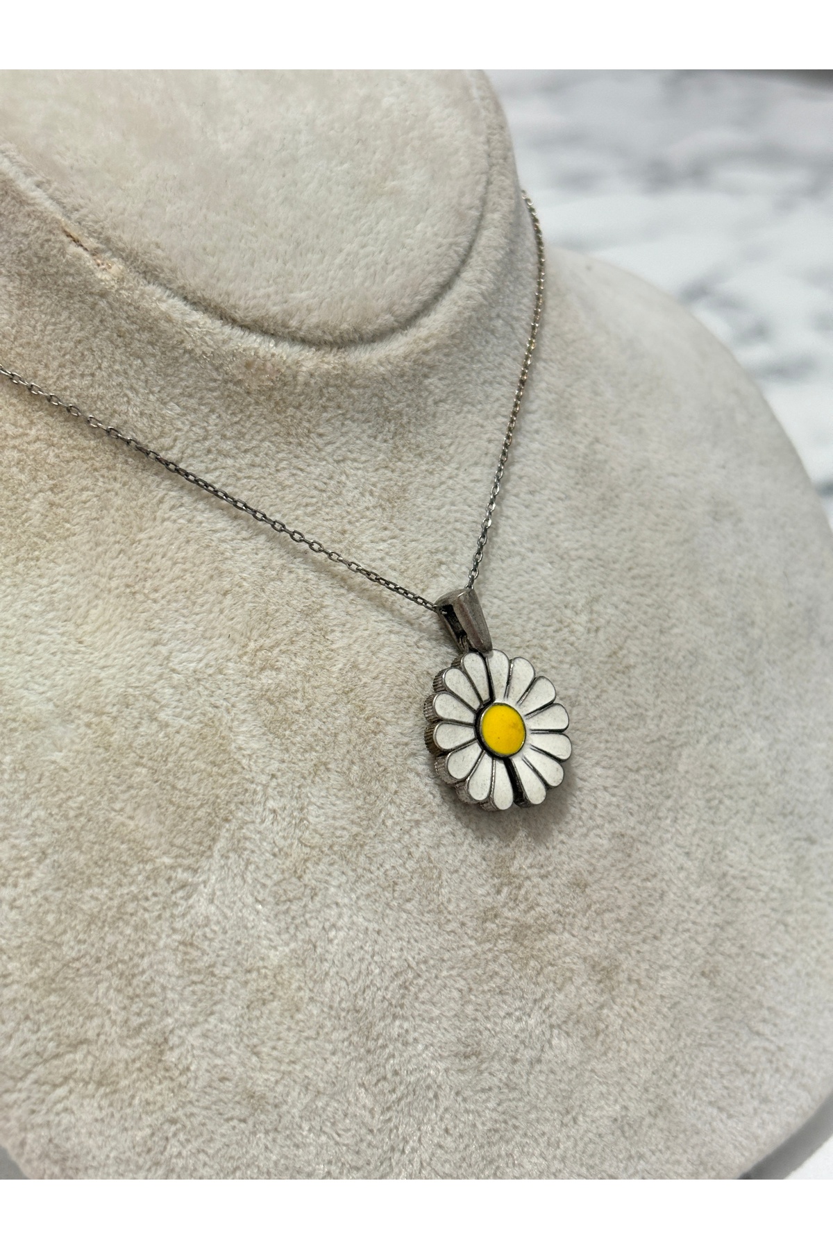 925 Ayar Gümüş Papatya  Modeli Gümüş Kolye