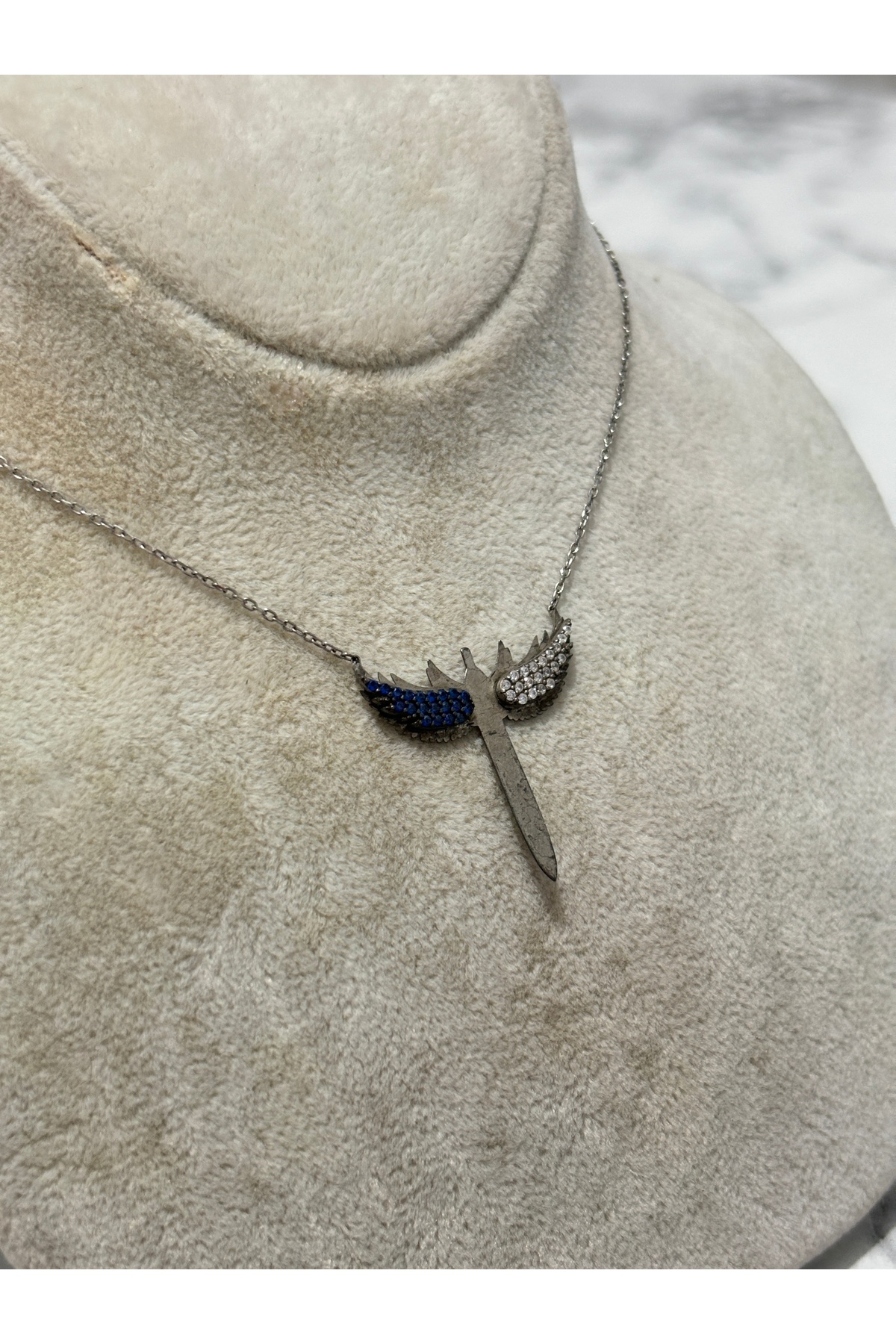 925 Ayar Gümüş Taşlı Kılıç Modeli Gümüş Kolye