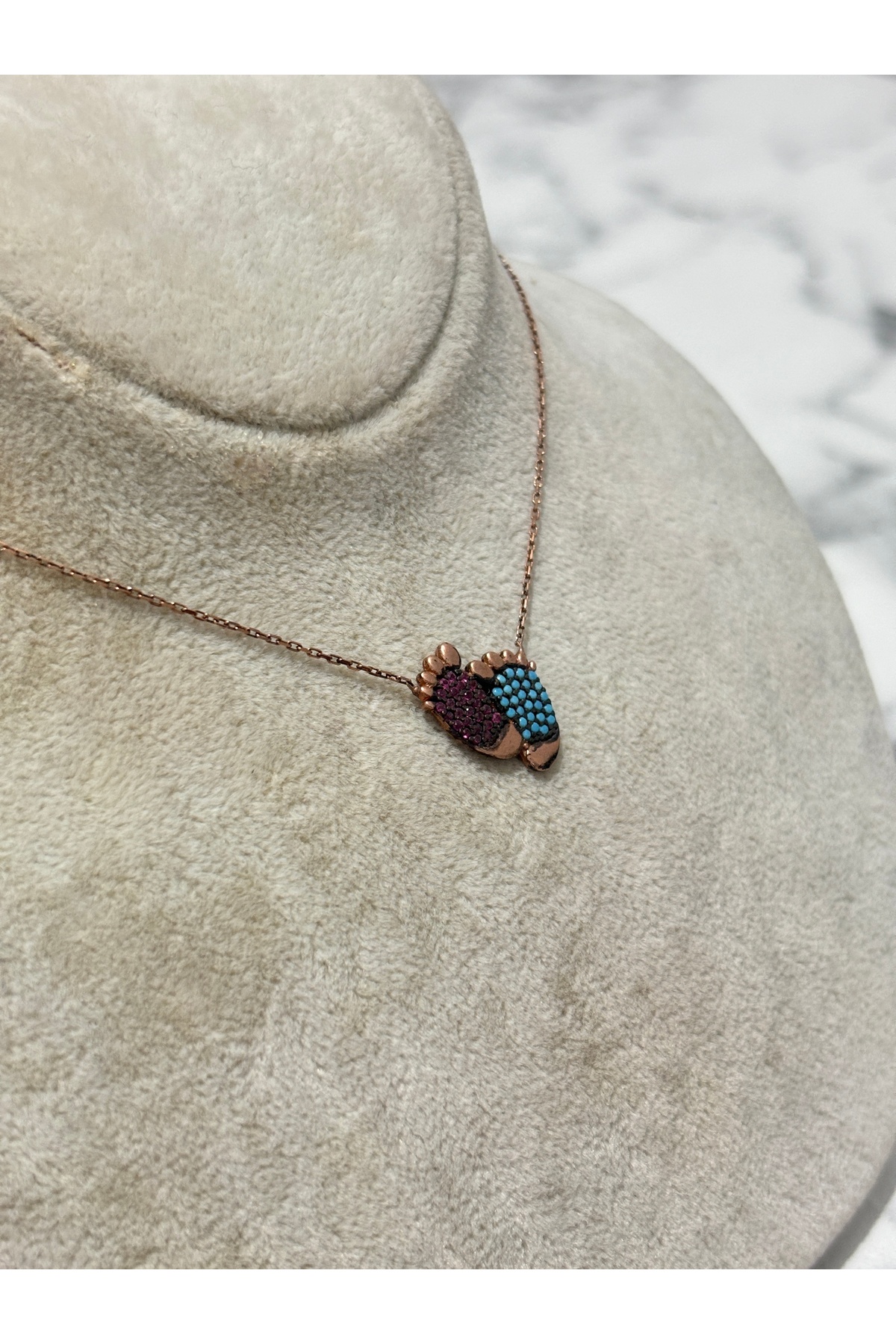 925 Ayar Gümüş Rose Gold Renkli Ayaklı Modeli Gümüş Kolye