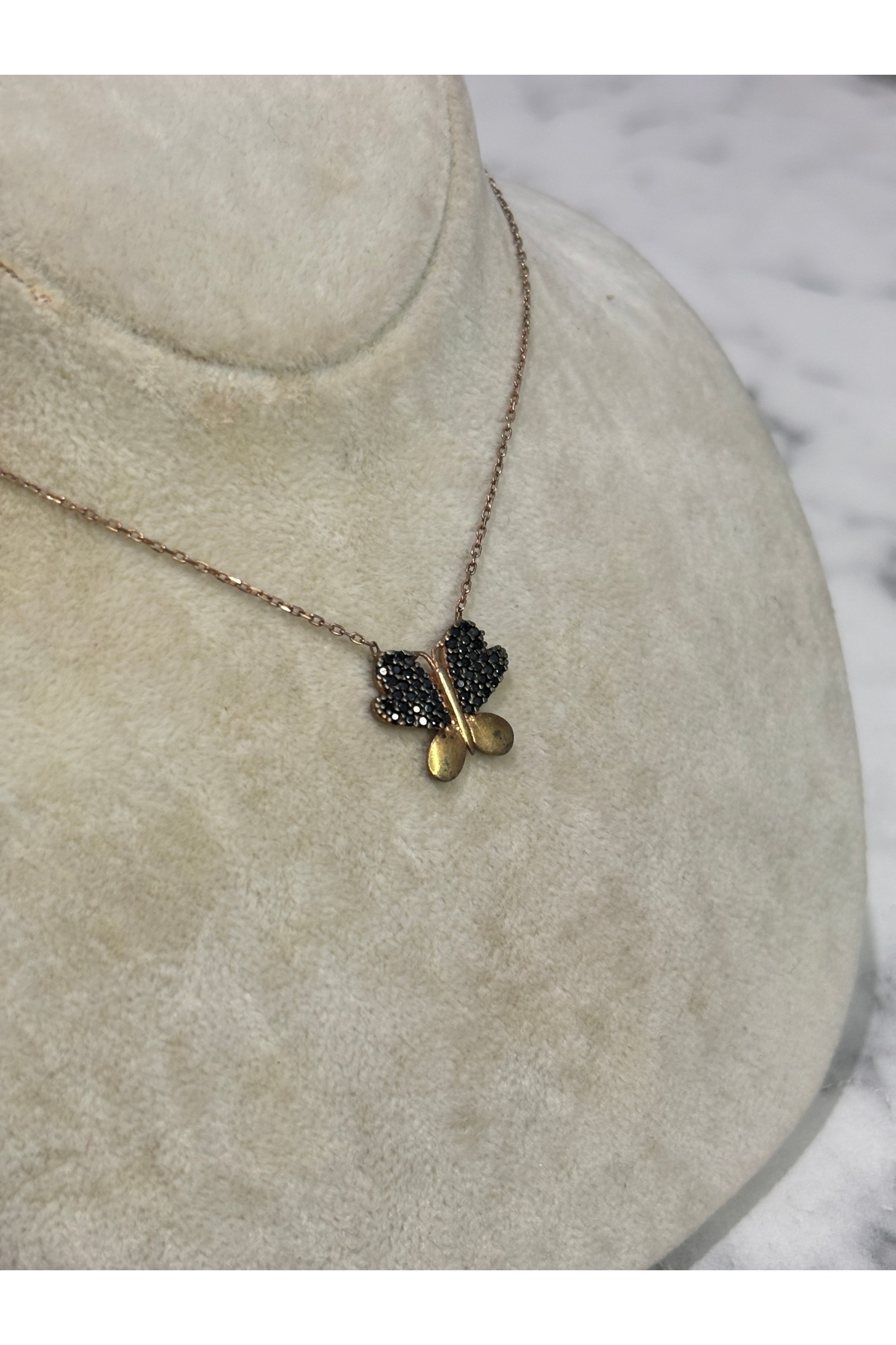 925 Ayar Gümüş Taşlı Kelebek Modeli Gümüş Kolye