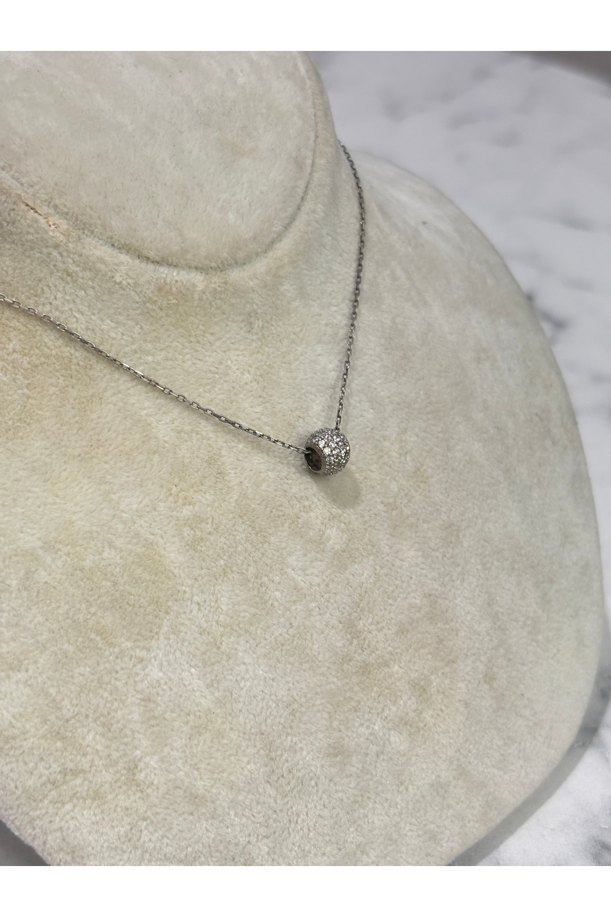925 Ayar Gümüş Taşlı Yuvarlak Modeli Gümüş Kolye