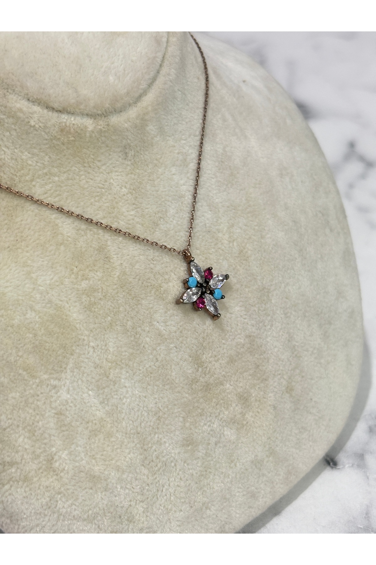 925 Ayar Gümüş  Renkli Taşlı Modeli Gümüş Kolye