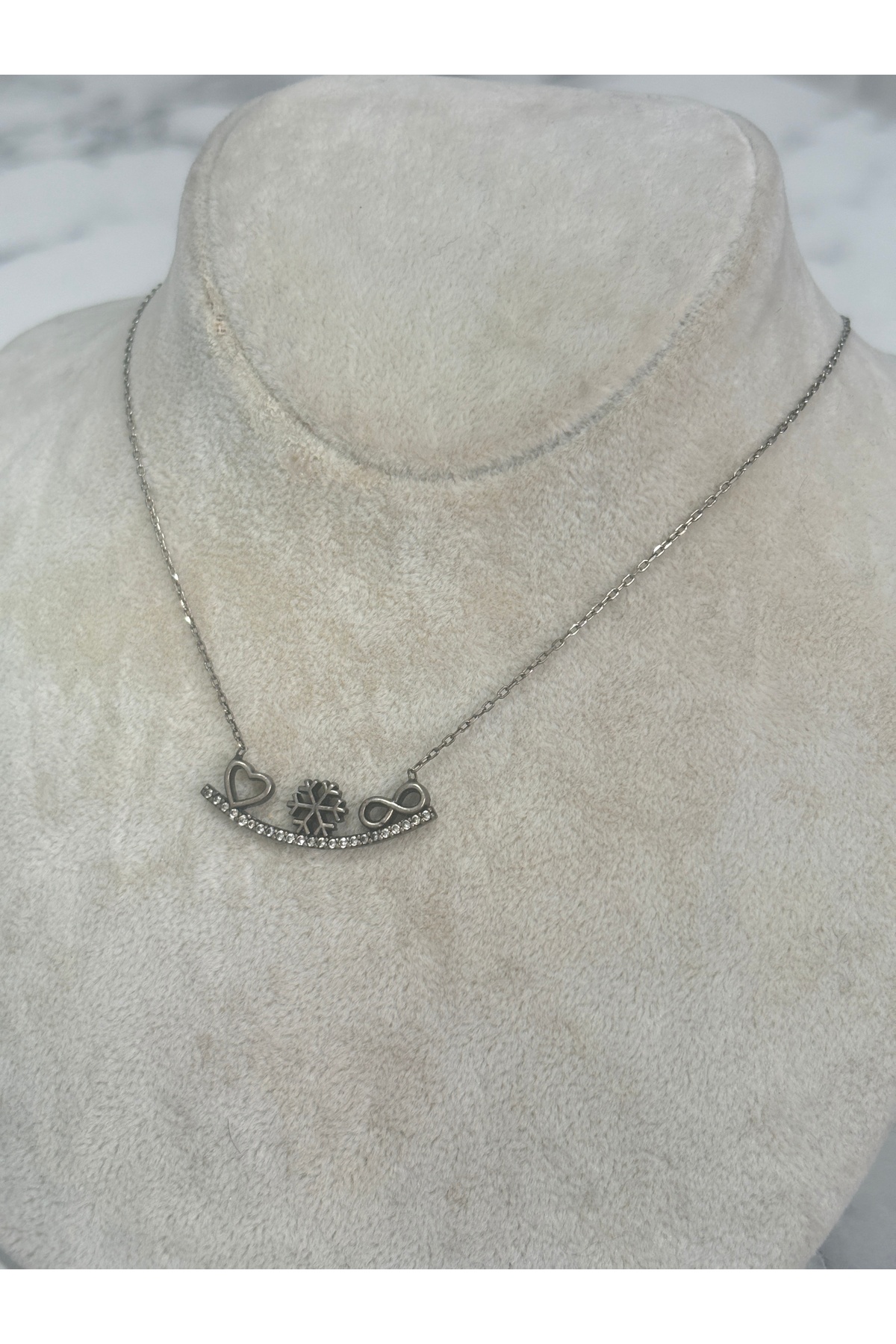 925 Ayar Gümüş Taşlı  Modeli Gümüş Kolye