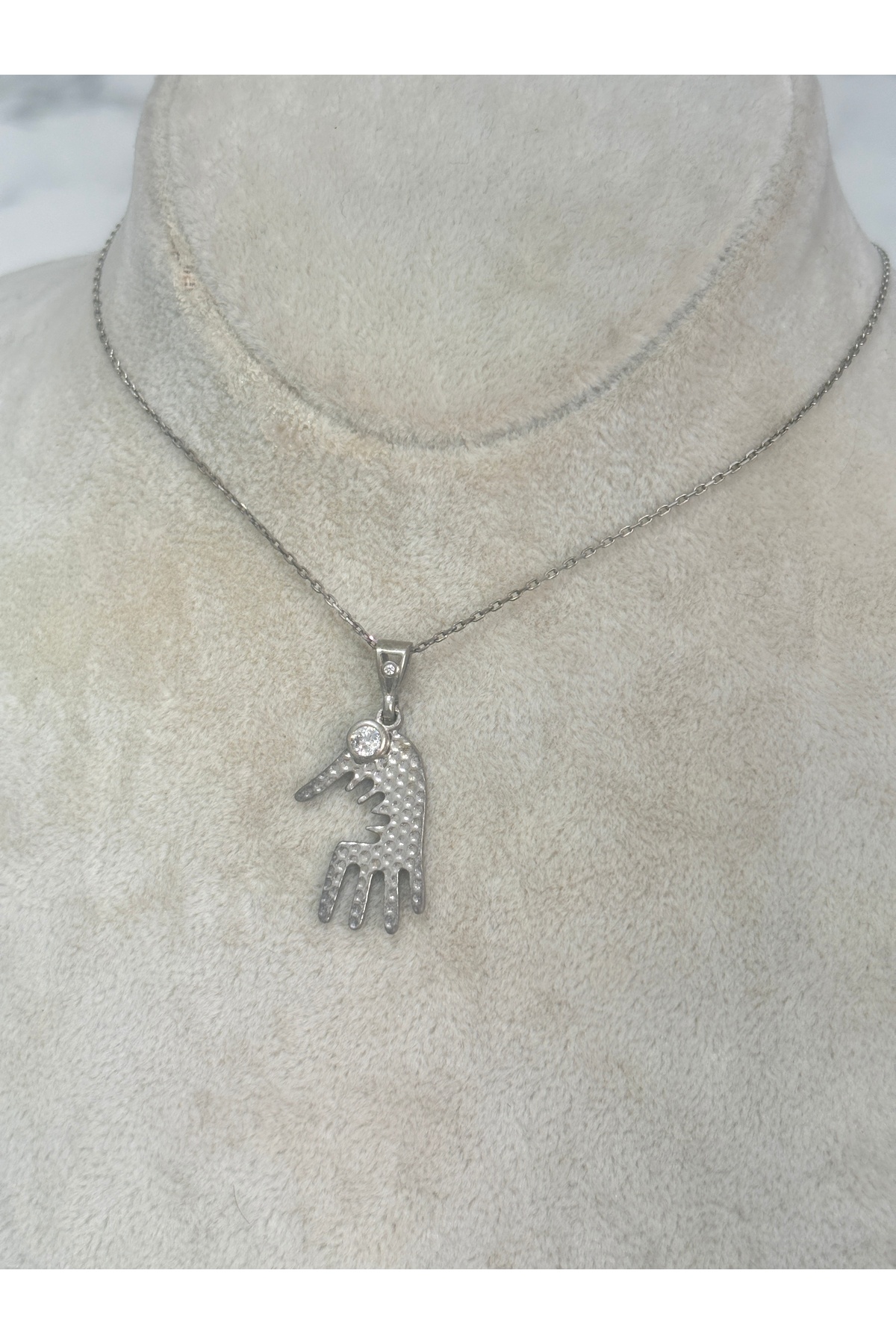 925 Ayar Gümüş Taşlı El Modeli Gümüş Kolye
