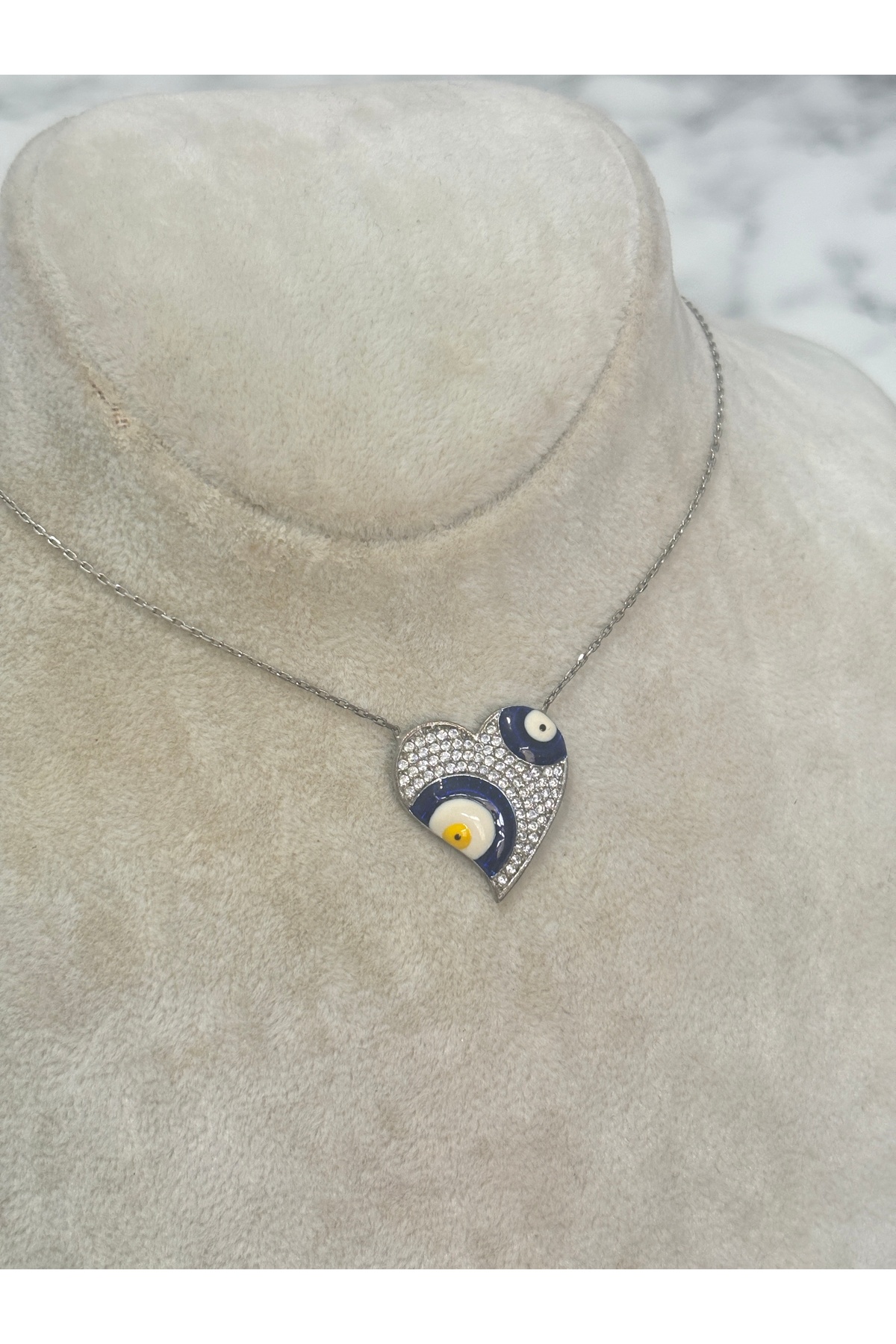 925 Ayar Gümüş Taşlı  Kalpli Nazar Boncuklu Modeli Gümüş Kolye