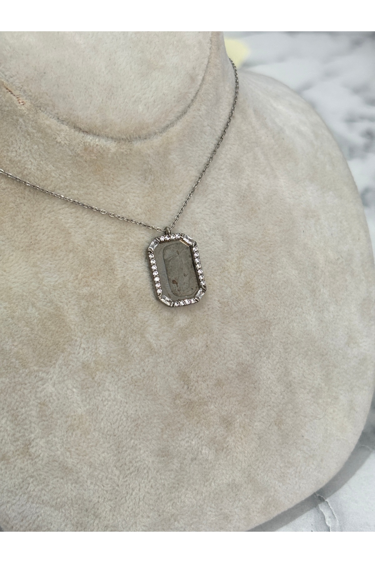 925 Ayar Gümüş Taşlı Plaka Modeli Gümüş Kolye