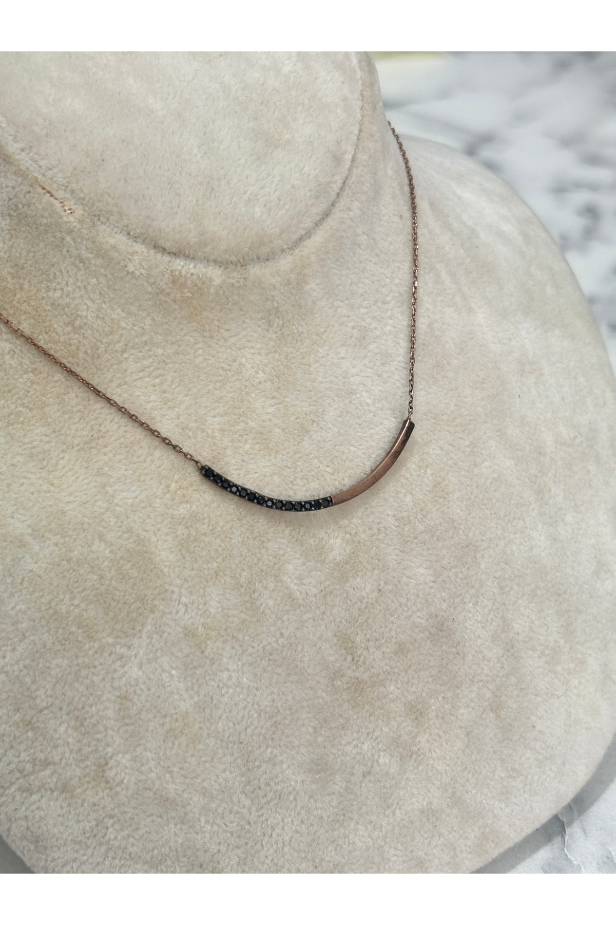 925 Ayar Gümüş Taşlı Rose Gold Uzun Çizgi Modeli Gümüş Kolye