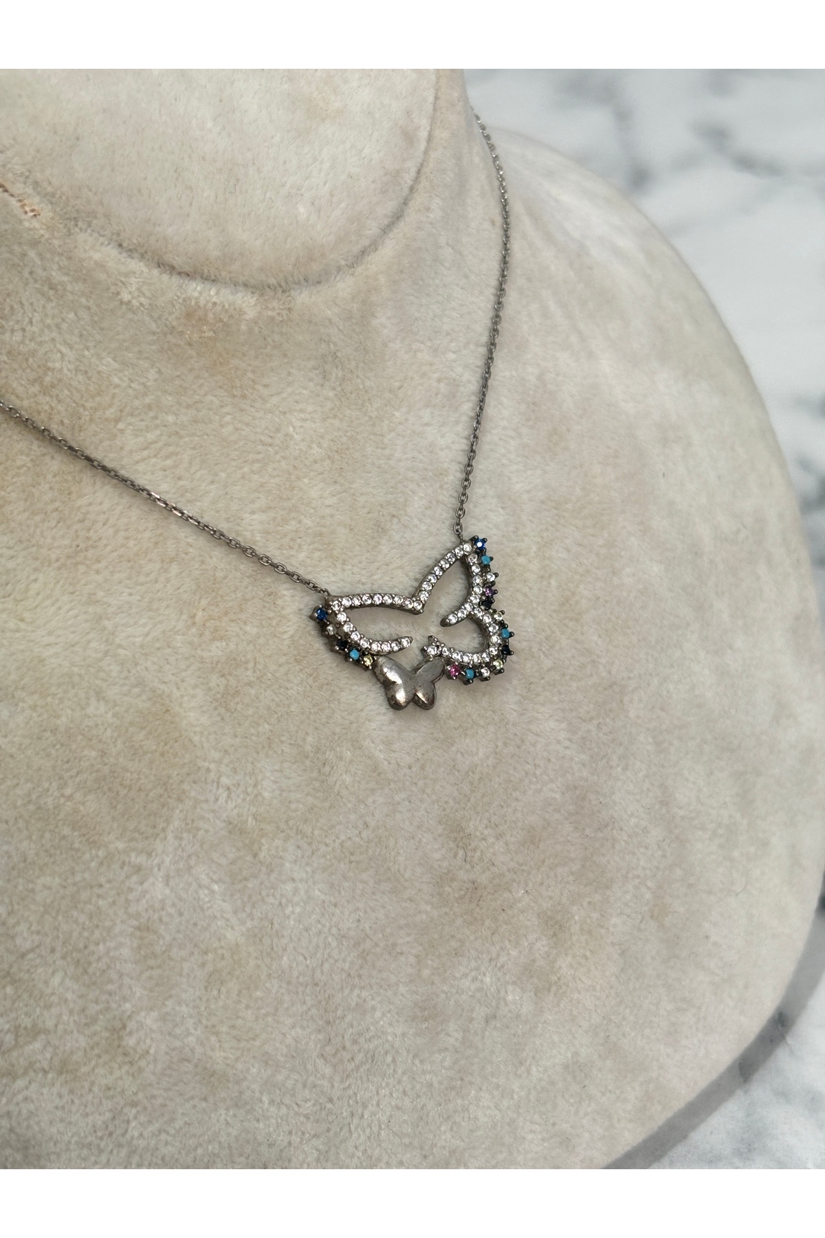 925 Ayar Gümüş Taşlı Kelebek Modeli Gümüş Kolye