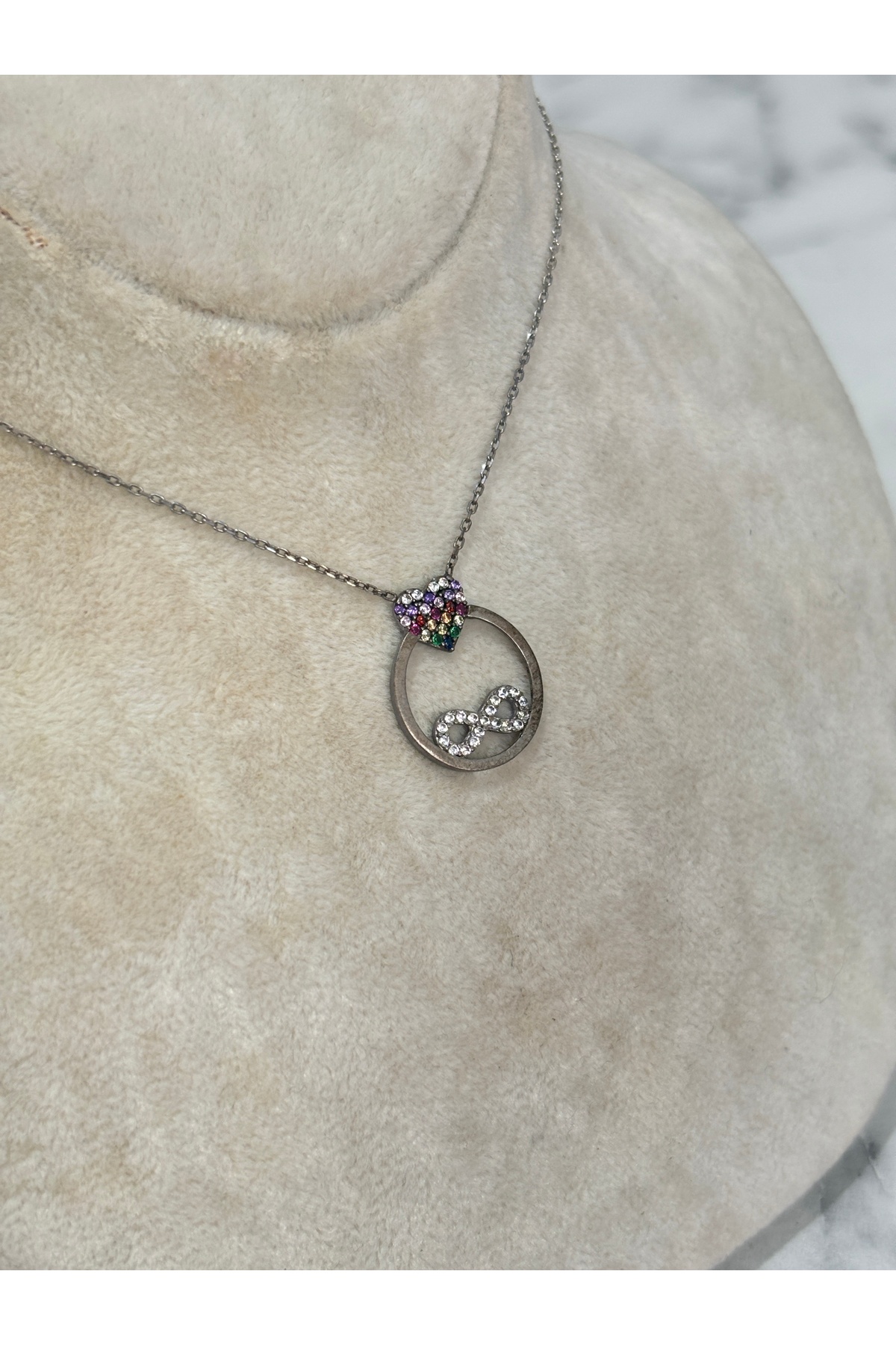 925 Ayar Gümüş Taşlı Yuvarlak Sonsuzluk Modeli Gümüş Kolye