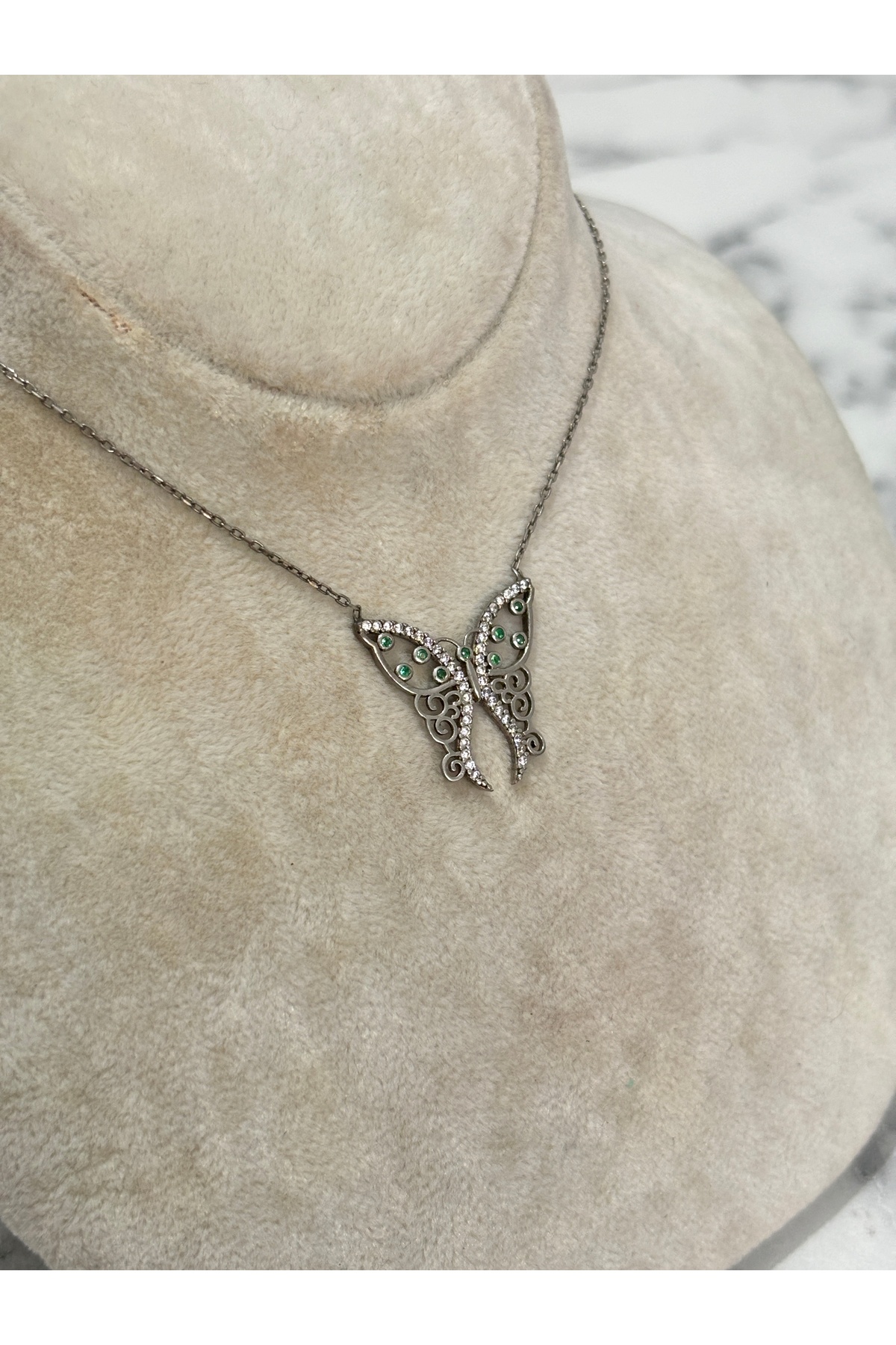 925 Ayar Gümüş Taşlı Kelebek  Modeli Gümüş Kolye