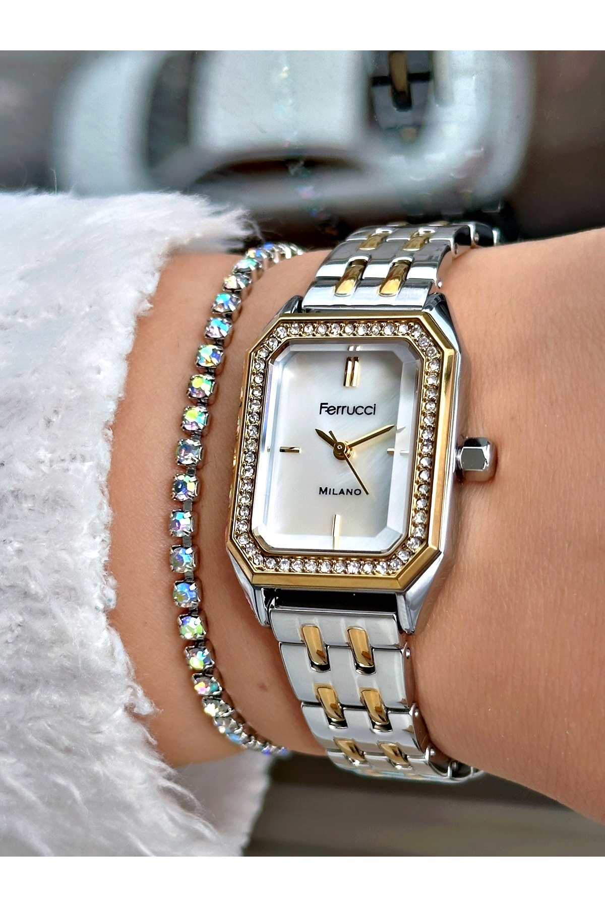 FERRUCCİ BEYAZ KADRANLI TAŞLI KARE GOLD GÜMÜŞ METAL KADIN KOL SAATİ