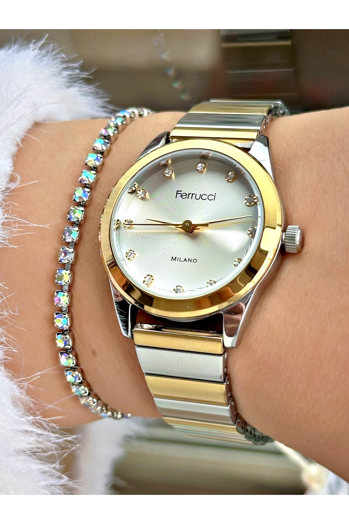 FERRUCCİ RAKAMLARI TAŞLI GOLD GÜMÜŞ METAL KADIN KOL SAATİ