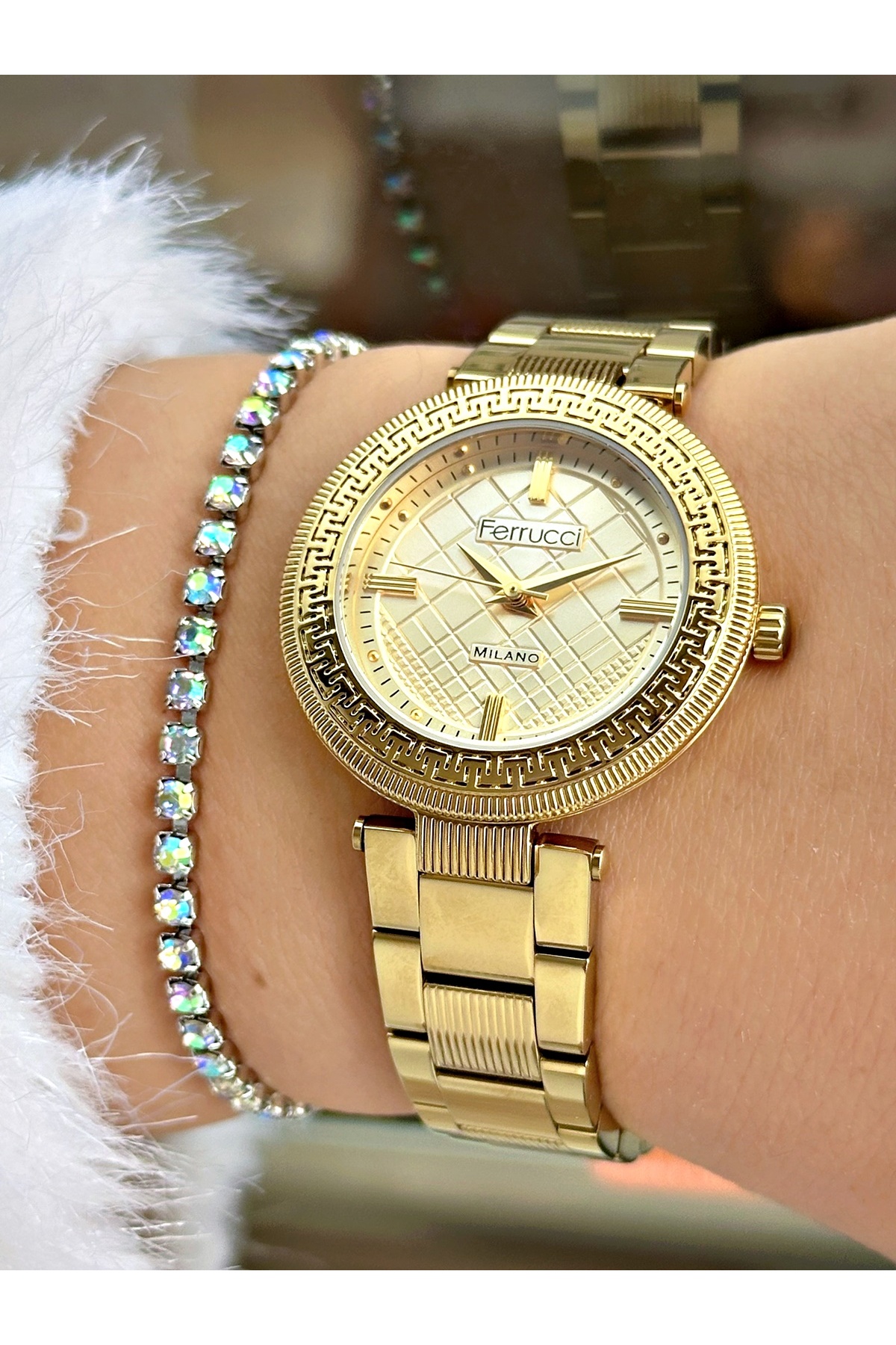 FERRUCCİ GOLD METAL KADIN KOL SAATİ